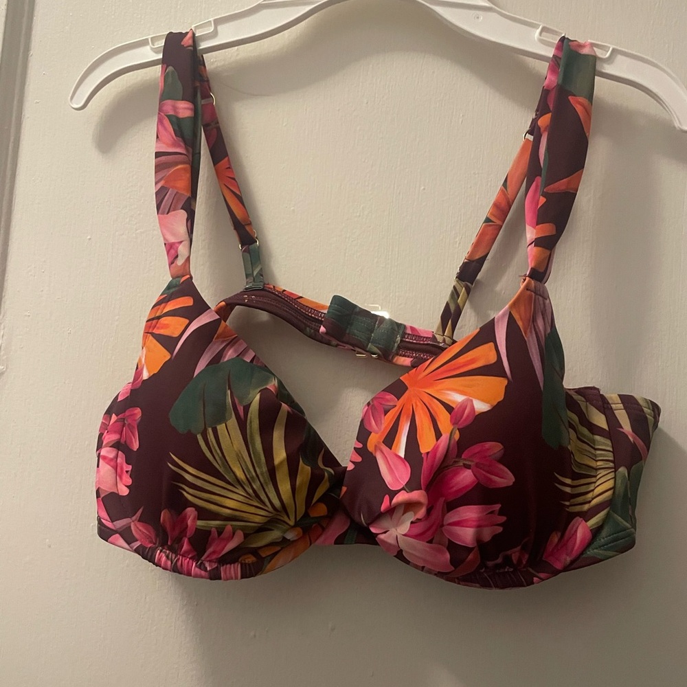 Shade & Shore Vibrant Floral Swim Top